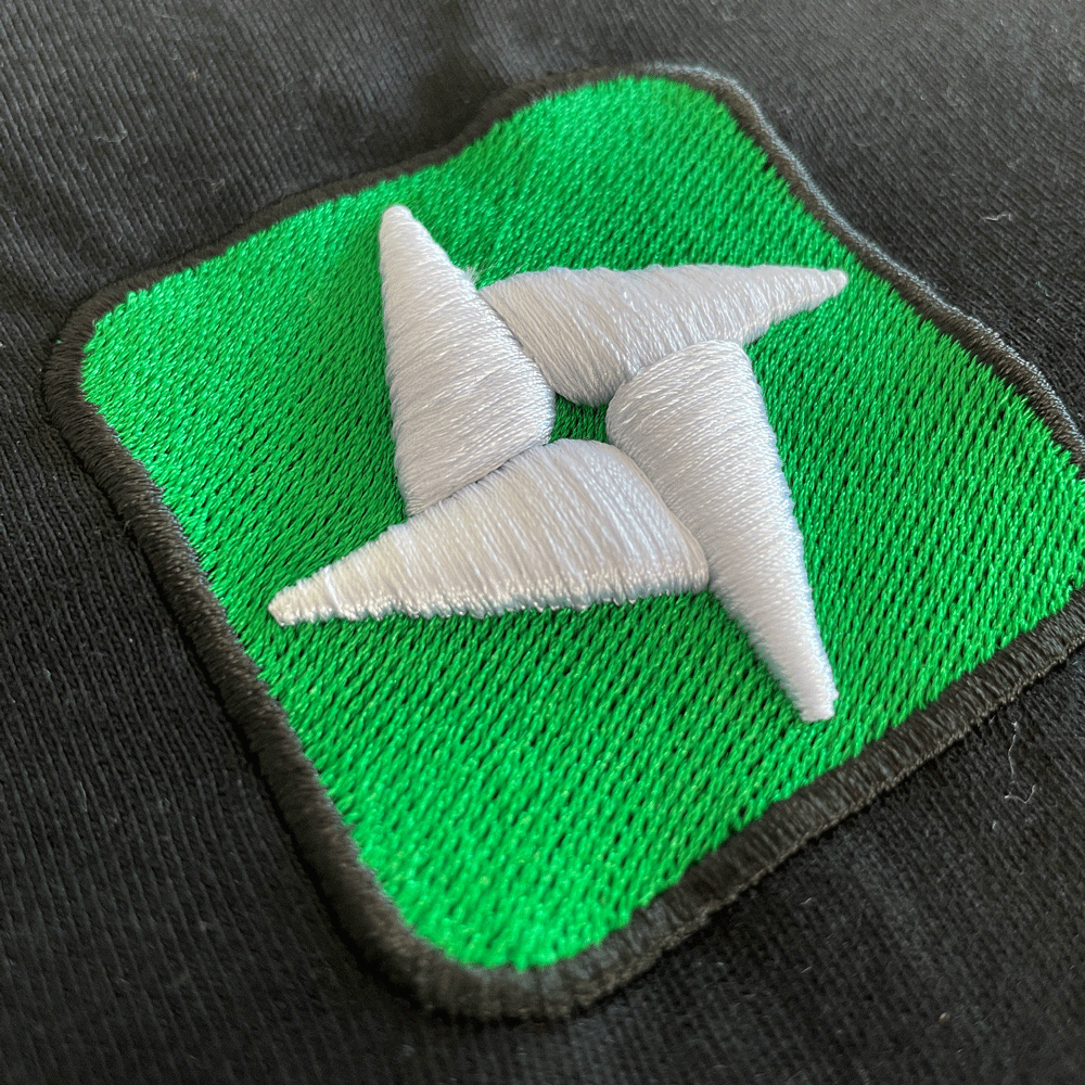 Hoodie Shuriken brodé